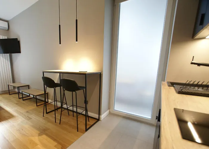Fingerprint Tree Apartments